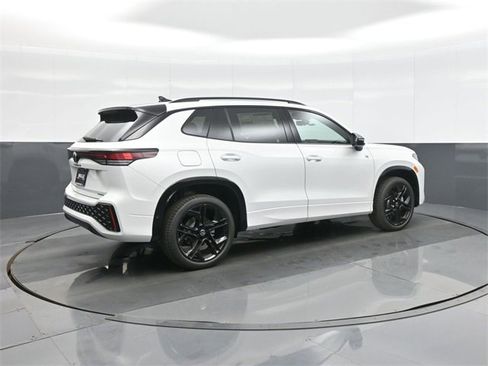 New 2026 Volkswagen Tiguan SE R-Line image 7