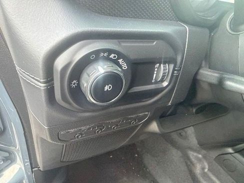 Used 2026 Jeep Wrangler Unlimited Rubicon AWD/4WD image 16