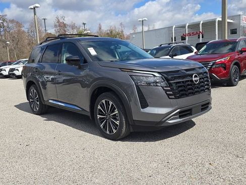 New 2026 Nissan Pathfinder Platinum w/ Cargo Package image 2