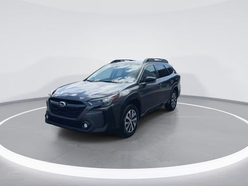 Used 2024 Subaru Outback Premium AWD/4WD image 4