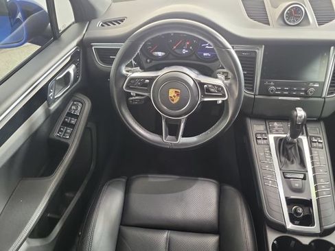 Used 2018 Porsche Macan AWD/4WD image 10