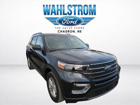 Used 2022 Ford Explorer XLT w/ Equipment Group 202A AWD/4WD image 7