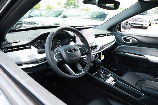 New 2026 Jeep Compass Latitude AWD/4WD image 26