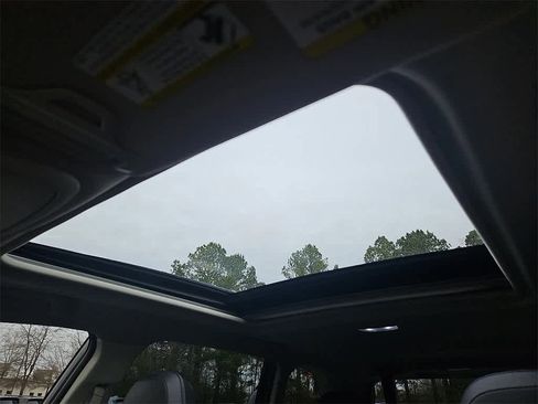 Used 2023 Subaru Forester Limited image 13