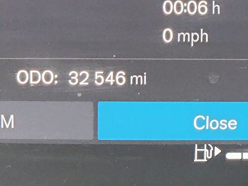 Certified 2023 Volvo XC40 B5 Plus w/ Driver Assist Package image 18