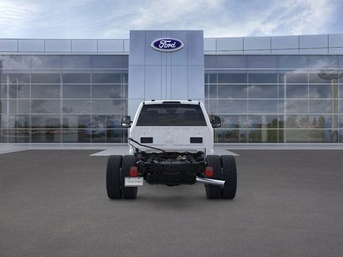 New 2025 Ford F550 4x4 Regular Cab Super Duty image 5