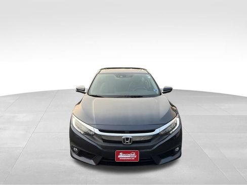 Used 2018 Honda Civic Touring image 35