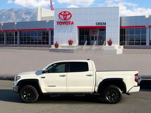 Used 2021 Toyota Tundra Limited w/ Limited Premium Package AWD/4WD image 6