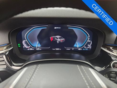 Certified 2023 BMW 530e w/ Premium Package RWD image 21