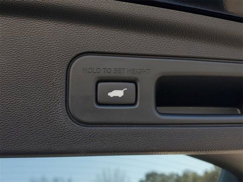 Certified 2023 Acura MDX FWD w/ Technology Package image 10