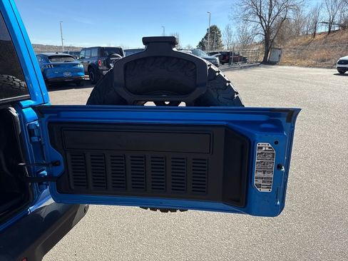 Used 2024 Jeep Wrangler Unlimited Rubicon 4xe image 7