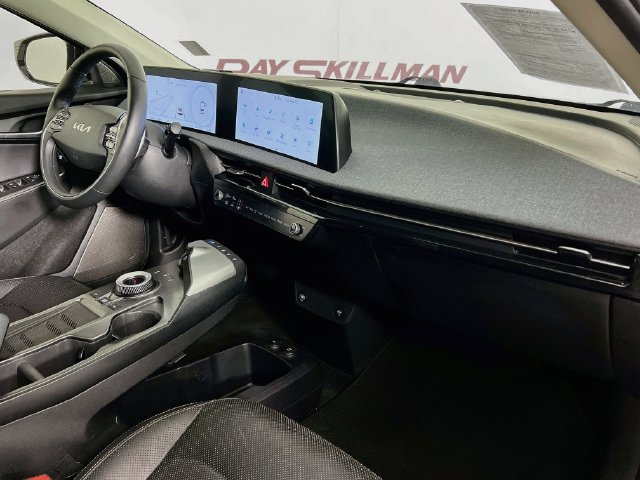 Used 2023 Kia EV6 Wind w/ Wind Technology Package AWD/4WD image 39