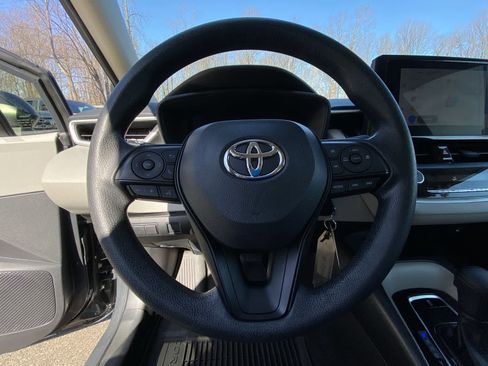 Used 2023 Toyota Corolla LE image 28