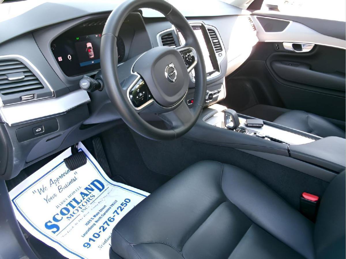 Used 2025 Volvo XC90 B5 Core AWD/4WD image 12