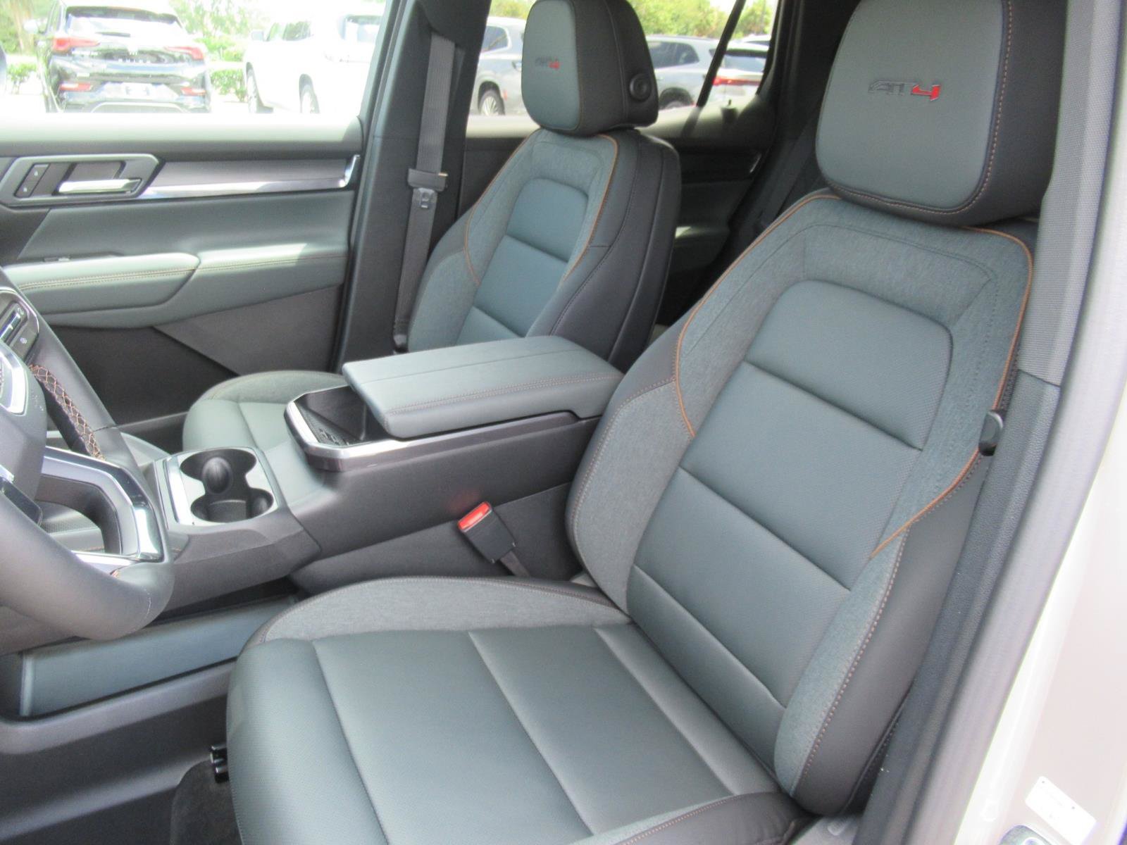 New 2027 GMC Terrain AT4 w/ Convenience Package III AWD/4WD image 19