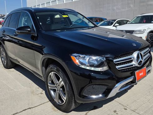 Used 2018 Mercedes-Benz GLC 300 image 2