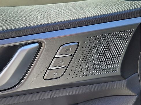 Used 2021 Hyundai Ioniq Limited image 21