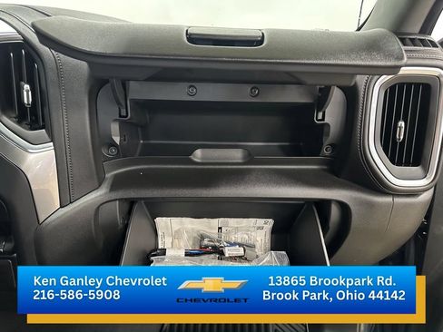Used 2021 Chevrolet Silverado 1500 LT AWD/4WD image 25