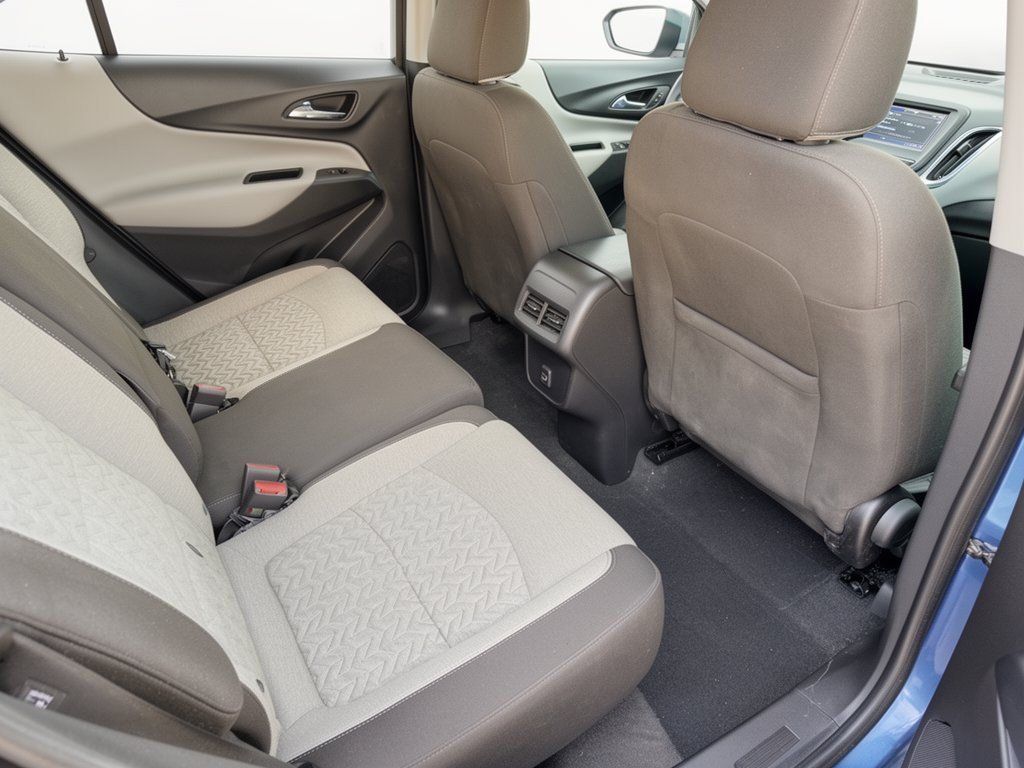 Used 2024 Chevrolet Equinox LS w/ LS Convenience Package FWD image 29