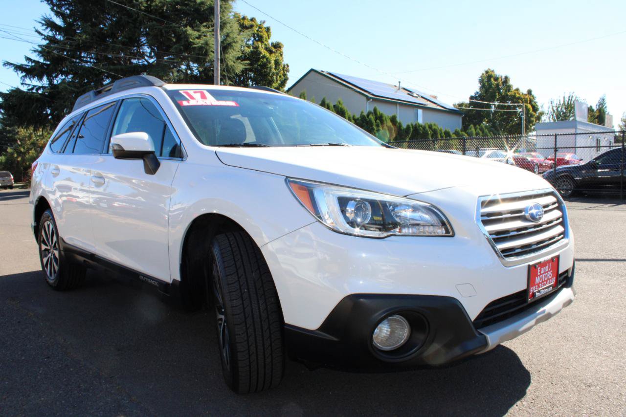 Used 2017 Subaru Outback 2.5i Limited AWD/4WD image 3