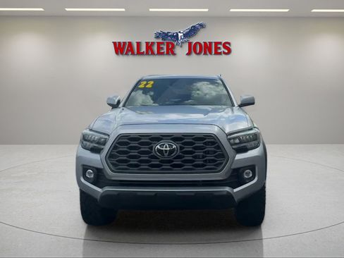 Used 2022 Toyota Tacoma TRD Off-Road image 1
