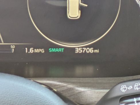 Certified 2023 Kia Sorento SX Prestige image 32