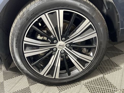 Certified 2023 Volvo XC60 B5 Plus image 18