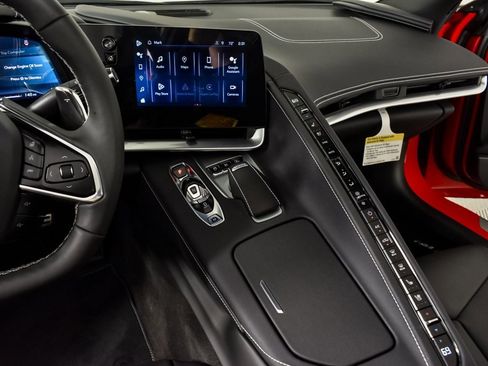 Used 2024 Chevrolet Corvette Stingray Preferred Cpe w/ 2LT image 12