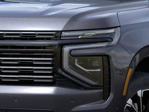 New 2025 Chevrolet Suburban High Country image 10