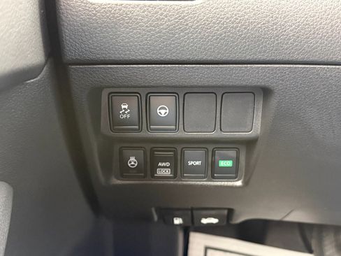 Used 2021 Nissan Rogue Sport SV w/ Technology Package image 30