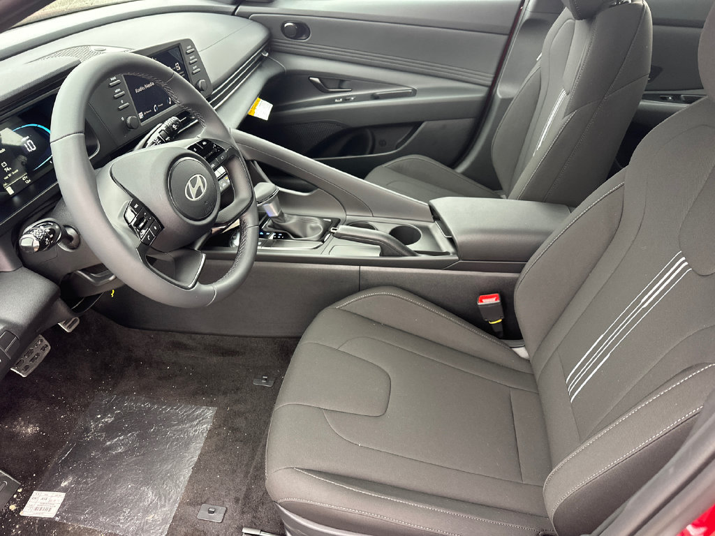 Certified 2026 Hyundai Elantra Sport w/ Cargo Package FWD image 9