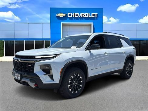 New 2026 Chevrolet Traverse Z71 w/ Enhanced Driving Package AWD/4WD image 7