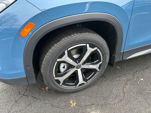 New 2026 Volkswagen Tiguan SE image 2