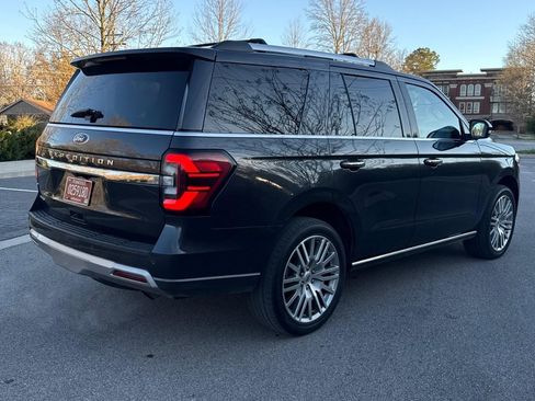 Used 2024 Ford Expedition Limited image 5