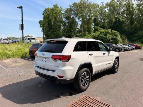 Used 2022 Jeep Grand Cherokee Limited AWD/4WD image 3