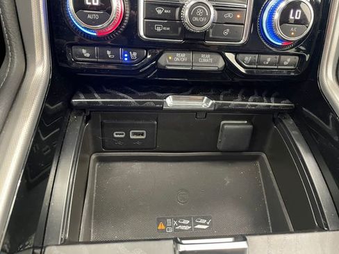Used 2024 GMC Yukon Denali w/ Advanced Technology Package RWD image 42