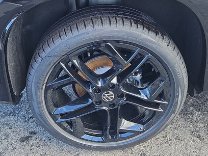 New 2026 Volkswagen Tiguan SE R-Line