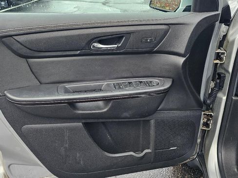 Used 2017 Chevrolet Traverse Premier image 9