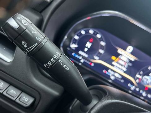 Used 2024 GMC Yukon AT4 w/ Technology Package image 29