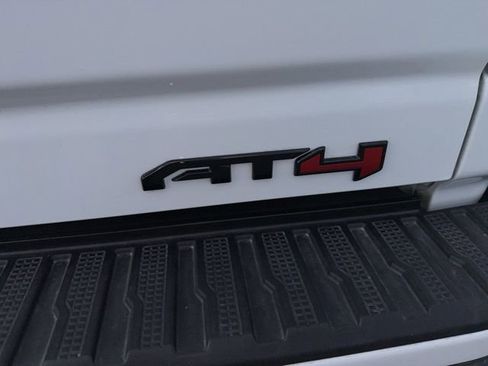 Used 2025 GMC Sierra 2500 AT4 w/ AT4 Premium Plus Package AWD/4WD image 30