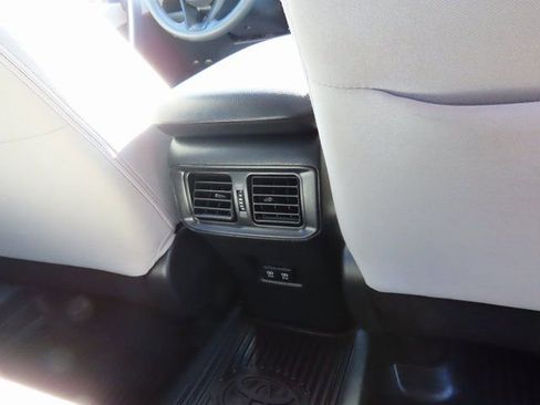 Used 2019 Toyota RAV4 XLE image 14