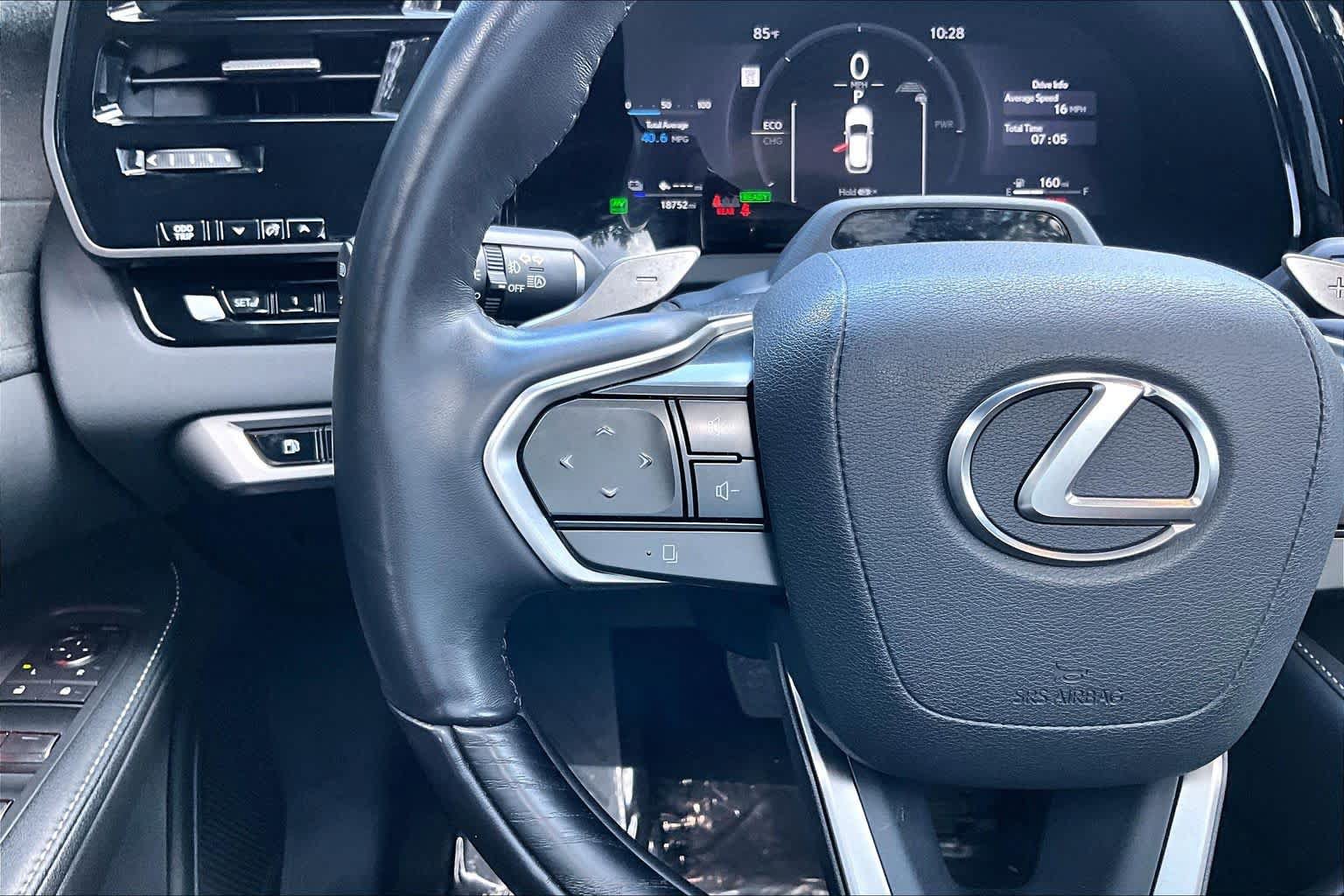 Used 2025 Lexus RX 450h AWD w/ Convenience Package image 47