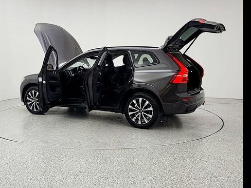 Used 2025 Volvo XC60 B5 Plus AWD/4WD image 12