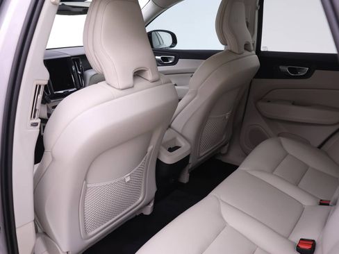 Certified 2024 Volvo XC60 B5 Plus AWD/4WD image 14