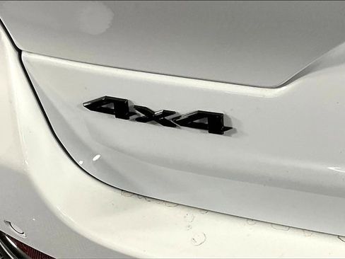 New 2025 Jeep Grand Cherokee Laredo image 10