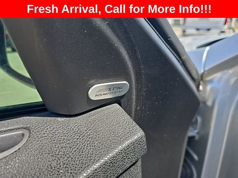 Used 2019 Chrysler 300 S RWD image 15