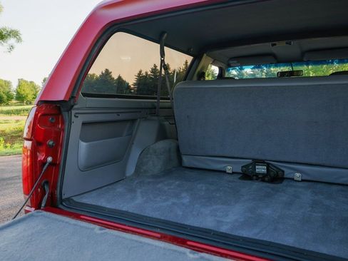 Used 1994 Ford Bronco XLT image 93