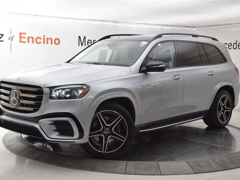 Used 2026 Mercedes-Benz GLS 450 4MATIC image 2