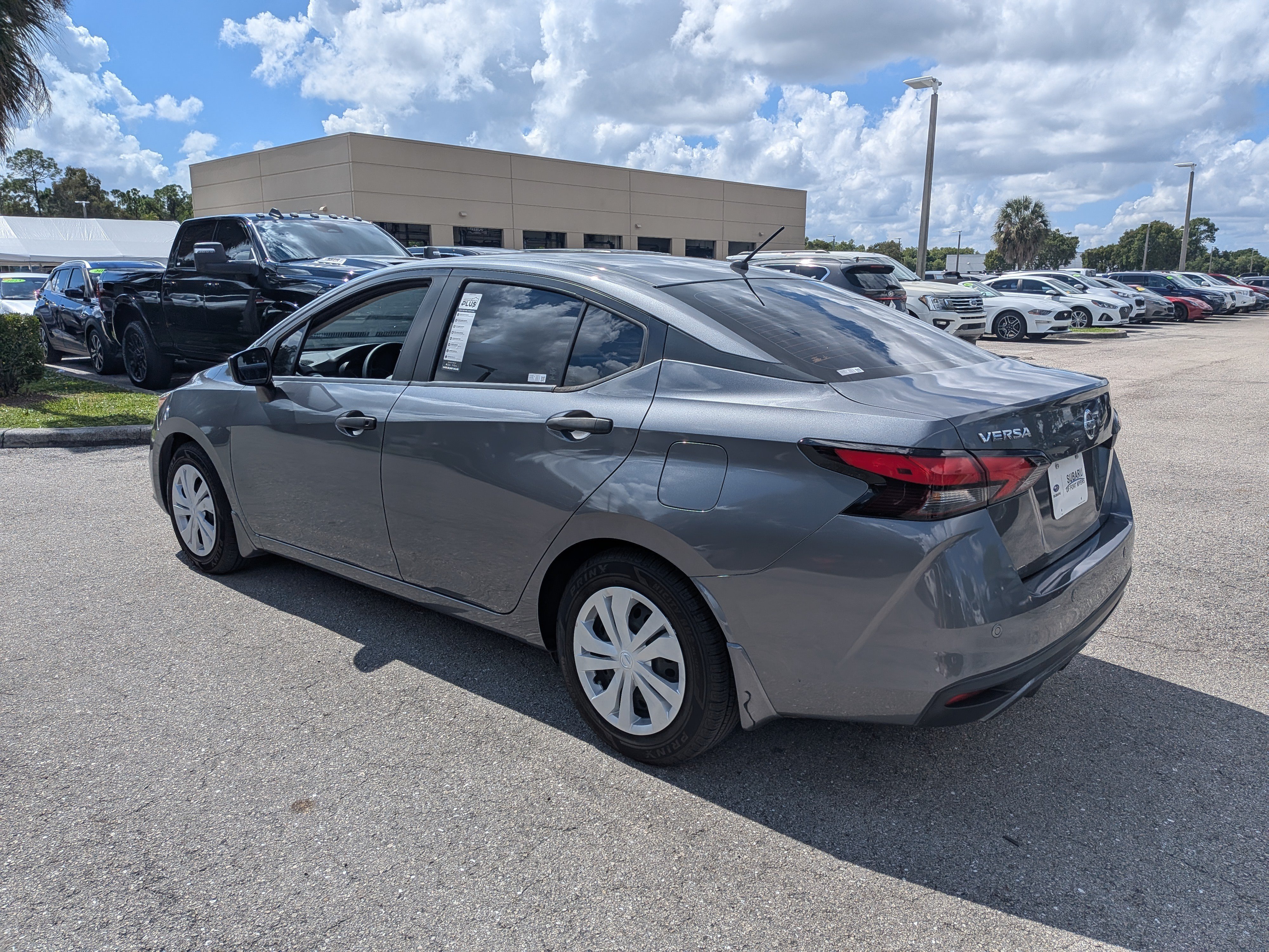 Used 2021 Nissan Versa S FWD image 6