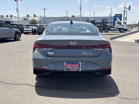 Used 2022 Hyundai Elantra SEL FWD image 54